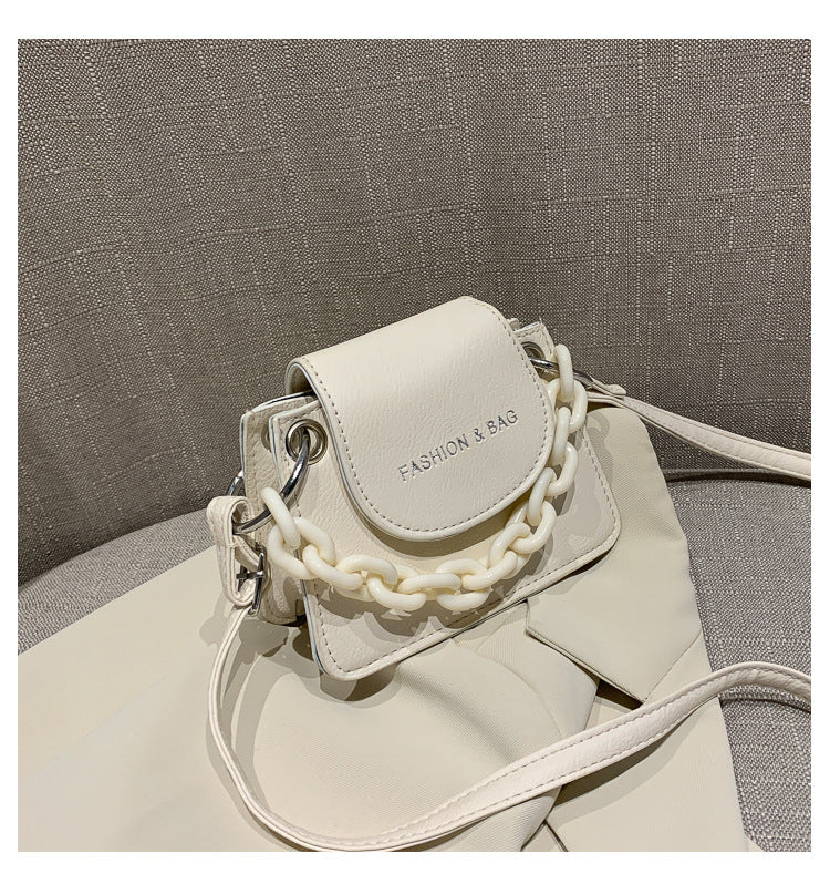 Color contrast one-shoulder chain bag